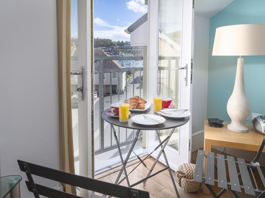 Ferienwohnung 44 Dart Marina Dartmouth Exterior foto